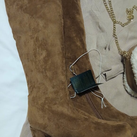 Bundle - Picture 2 of 4